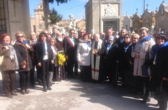 stele in memoria dei bambini mai nati